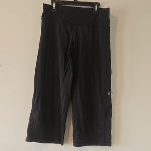 Lululemon Black Wide-leg Low Rise Capri Pants